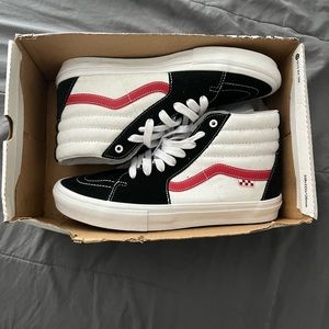 Vans White/Black 11.5